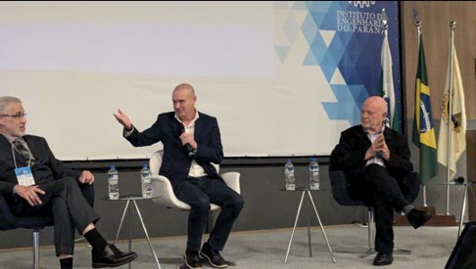 Painel de debates no DSS 2024